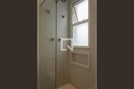 Apartamento à venda com 237m², 4 quartos e 4 vagasBanheiro da Suíte 2