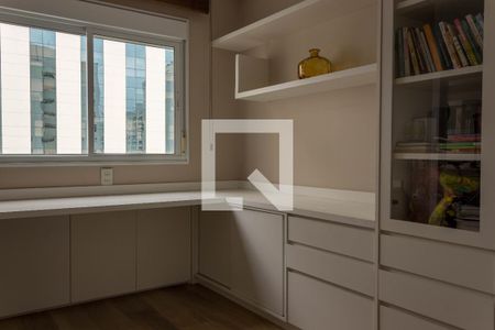 Apartamento à venda com 237m², 4 quartos e 4 vagasSuíte 4