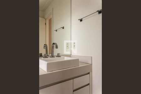 Apartamento à venda com 237m², 4 quartos e 4 vagasBanheiro da Suíte 3