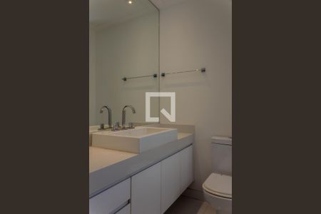 Apartamento à venda com 237m², 4 quartos e 4 vagasBanheiro da Suíte 2