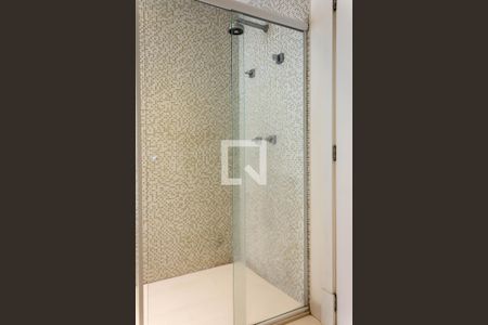 Apartamento à venda com 237m², 4 quartos e 4 vagasBanheiro da Suíte 1