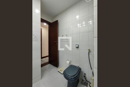 Apartamento à venda com 122m², 3 quartos e 2 vagas Apartamento à venda com 122m², 3 quartos e 2 vagasBanheiro da Suíte