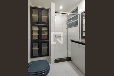 Apartamento à venda com 122m², 3 quartos e 2 vagas Apartamento à venda com 122m², 3 quartos e 2 vagasBanheiro da Suíte