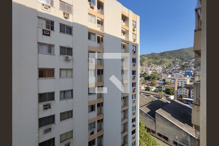Apartamento à venda com 122m², 3 quartos e 2 vagas Apartamento à venda com 122m², 3 quartos e 2 vagasVista da Suíte