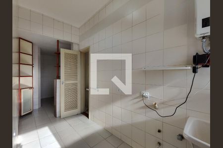 Apartamento à venda com 122m², 3 quartos e 2 vagas Apartamento à venda com 122m², 3 quartos e 2 vagasÁrea de Serviço