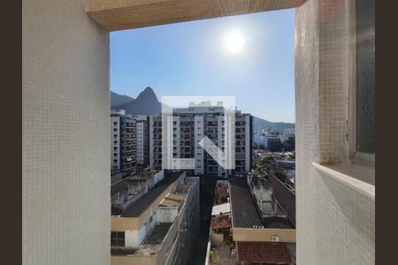 Apartamento à venda com 122m², 3 quartos e 2 vagas Apartamento à venda com 122m², 3 quartos e 2 vagasÁrea de Serviço