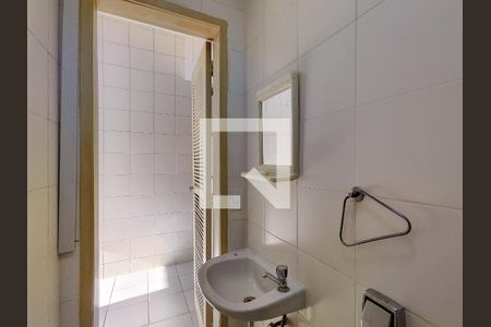 Apartamento à venda com 122m², 3 quartos e 2 vagas Apartamento à venda com 122m², 3 quartos e 2 vagasBanheiro de serviço