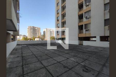 Apartamento à venda com 122m², 3 quartos e 2 vagas Apartamento à venda com 122m², 3 quartos e 2 vagasÁrea comum - Playground