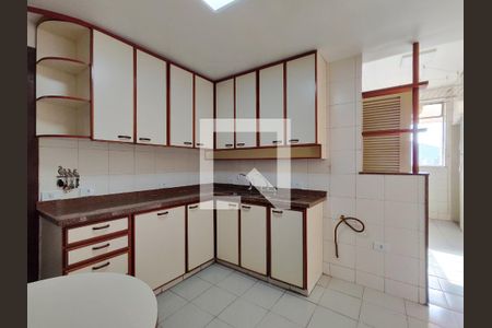 Apartamento à venda com 122m², 3 quartos e 2 vagas Apartamento à venda com 122m², 3 quartos e 2 vagasCozinha