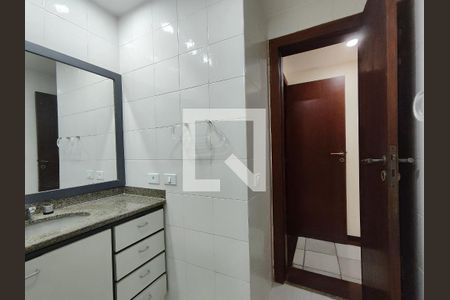 Apartamento à venda com 122m², 3 quartos e 2 vagas Apartamento à venda com 122m², 3 quartos e 2 vagasBanheiro da Suíte