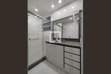 Apartamento à venda com 122m², 3 quartos e 2 vagas Apartamento à venda com 122m², 3 quartos e 2 vagasBanheiro da Suíte