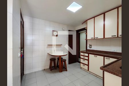 Apartamento à venda com 122m², 3 quartos e 2 vagas Apartamento à venda com 122m², 3 quartos e 2 vagasCozinha
