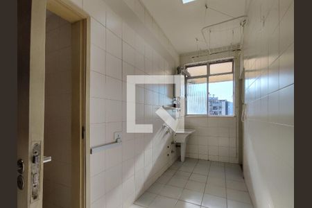 Apartamento à venda com 122m², 3 quartos e 2 vagas Apartamento à venda com 122m², 3 quartos e 2 vagasÁrea de Serviço