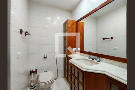 Apartamento à venda com 122m², 3 quartos e 2 vagas Apartamento à venda com 122m², 3 quartos e 2 vagasBanheiro Corredor