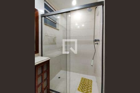 Apartamento à venda com 122m², 3 quartos e 2 vagas Apartamento à venda com 122m², 3 quartos e 2 vagasBanheiro Corredor