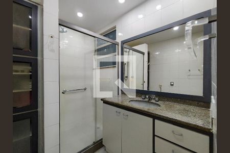 Apartamento à venda com 122m², 3 quartos e 2 vagas Apartamento à venda com 122m², 3 quartos e 2 vagasBanheiro da Suíte