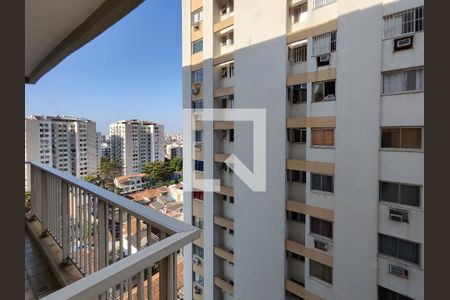 Apartamento à venda com 122m², 3 quartos e 2 vagas Apartamento à venda com 122m², 3 quartos e 2 vagasVista da Suíte