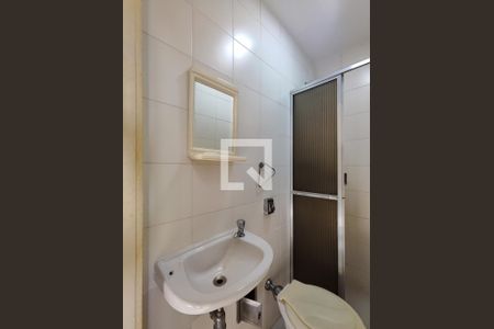 Apartamento à venda com 122m², 3 quartos e 2 vagas Apartamento à venda com 122m², 3 quartos e 2 vagasBanheiro de serviço