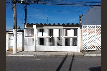 Casa para alugar com 125m², 2 quartos e 2 vagasFachada