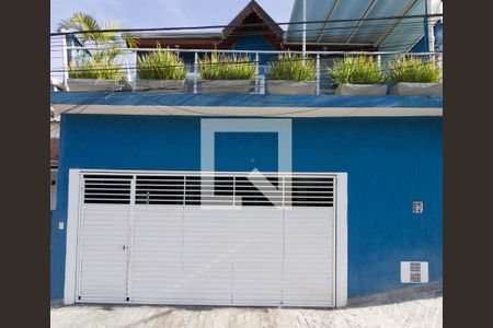 Casa à venda com 100m², 2 quartos e 2 vagasFachada