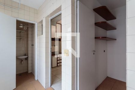 Apartamento à venda com 95m², 3 quartos e 2 vagas Apartamento à venda com 95m², 3 quartos e 2 vagasÁrea de serviço