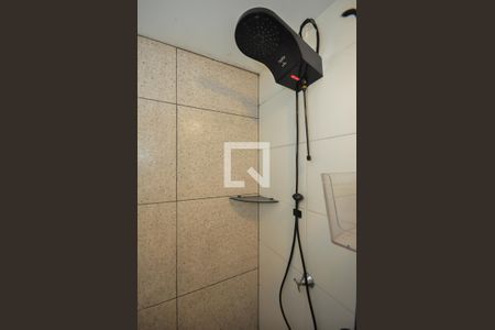 Apartamento para alugar com 32m², 2 quartos e sem vaga Apartamento para alugar com 32m², 2 quartos e sem vagaChuveiro do Banheiro