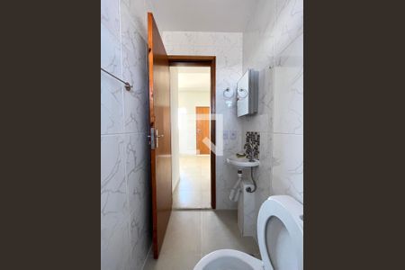 Banheiro  de apartamento para alugar com 1 quarto, 33m² em Vila Campestre, São Paulo