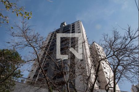 Apartamento à venda com 104m², 3 quartos e 2 vagasFachada