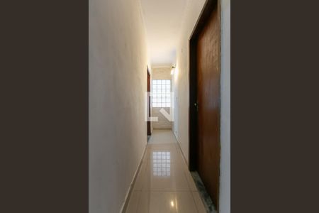 Corredor  de casa à venda com 2 quartos, 130m² em Cidade Antônio Estêvão de Carvalho, São Paulo