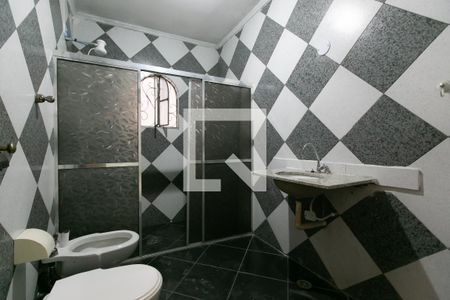 Banheiro  de casa à venda com 2 quartos, 130m² em Cidade Antônio Estêvão de Carvalho, São Paulo