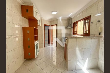 Cozinha de casa à venda com 5 quartos, 220m² em Jardim Santo Elias, São Paulo