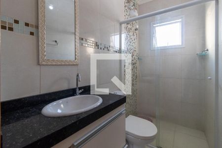 Casa para alugar com 62m², 2 quartos e 2 vagasBanheiro da Suíte 1