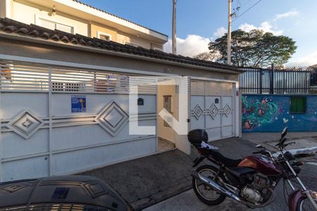 Casa para alugar com 62m², 2 quartos e 2 vagasFachada externa 