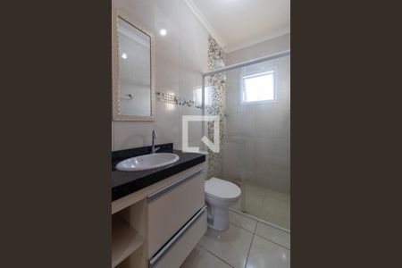 Casa para alugar com 62m², 2 quartos e 2 vagasBanheiro da Suíte 1