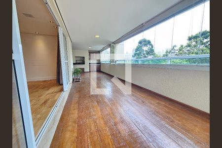 Sacada da Sala de apartamento à venda com 3 quartos, 206m² em Campo Belo, São Paulo