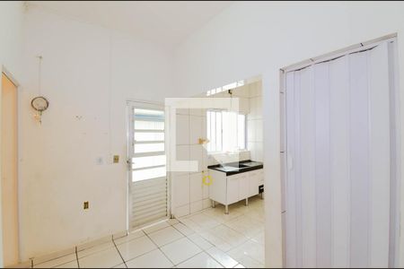 Casa à venda com 125m², 2 quartos e 2 vagasCozinha - Edícula 