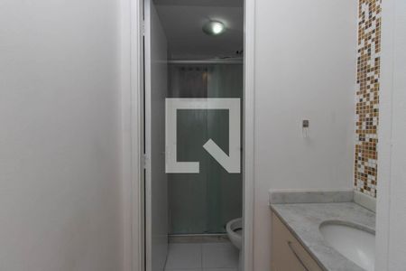 Apartamento à venda com 55m², 2 quartos e 1 vaga Apartamento à venda com 55m², 2 quartos e 1 vagaBanheiro