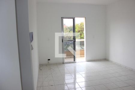 Sala de apartamento para alugar com 3 quartos, 70m² em Jardim Vila Galvao, Guarulhos