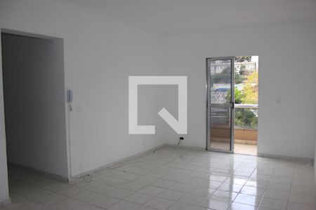 Sala de apartamento para alugar com 3 quartos, 70m² em Jardim Vila Galvao, Guarulhos