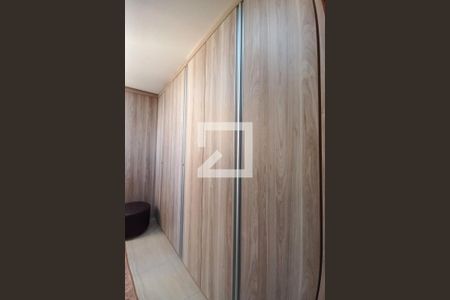 Casa de condomínio à venda com 450m², 4 quartos e 4 vagasCloset da Suíte 1