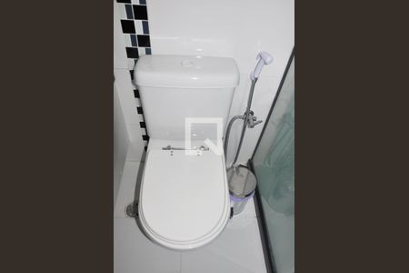 Apartamento à venda com 60m², 3 quartos e 1 vaga Apartamento à venda com 60m², 3 quartos e 1 vagaDetalhe - Banheiro Social