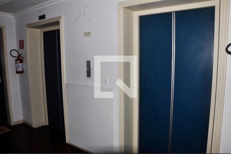 Apartamento à venda com 60m², 3 quartos e 1 vaga Apartamento à venda com 60m², 3 quartos e 1 vagaHall Elevadores
