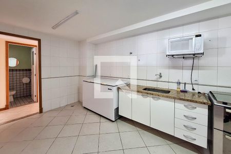 Apartamento à venda com 167m², 4 quartos e 2 vagas Apartamento à venda com 167m², 4 quartos e 2 vagasÁrea comum - Salão de festas