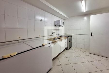 Apartamento à venda com 167m², 4 quartos e 2 vagas Apartamento à venda com 167m², 4 quartos e 2 vagasÁrea comum - Salão de festas