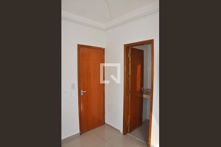 Apartamento à venda com 49m², 2 quartos e 1 vaga Apartamento à venda com 49m², 2 quartos e 1 vagaDetalhe - Quarto 02 com Suíte