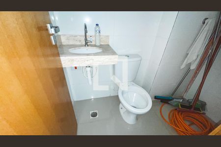 Casa de condomínio à venda com 53m², 2 quartos e 1 vagaBanheiro da Suíte