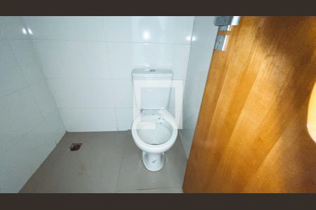Casa de condomínio à venda com 53m², 2 quartos e 1 vagaBanheiro