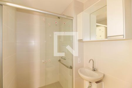 Banheiro de kitnet/studio para alugar com 1 quarto, 28m² em Chácara Seis de Outubro, São Paulo