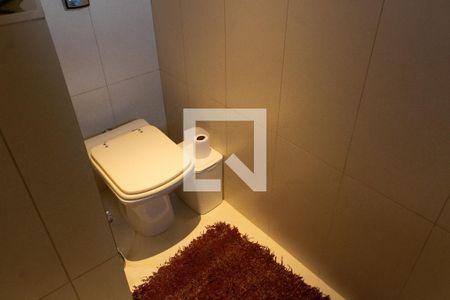 Casa de condomínio à venda com 704m², 4 quartos e 4 vagasBANHEIRO SOCIAL