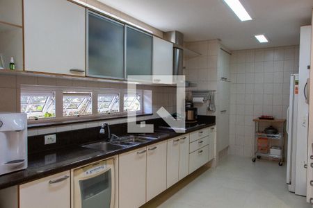 Casa de condomínio à venda com 704m², 4 quartos e 4 vagasCOZINHA